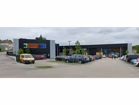 a vendre -cellule commerciale à valdahon