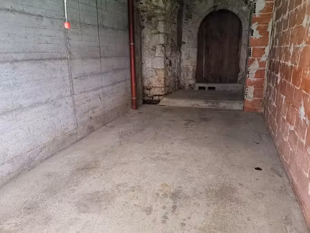 location parking à saint-geniez-d'olt (12130)  53 €