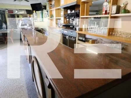 fonds de commerce bar / pmu à nimes 70 m2