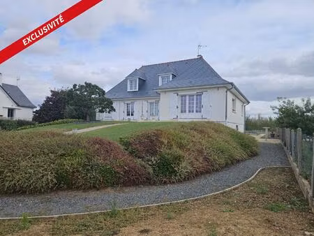 maison spacieuse de 180 m² avec sous-sol complet de 145 m²