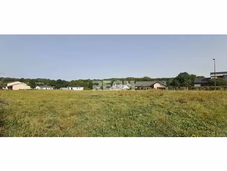 vente terrain 585 m² à olby (63210)  48 000 €