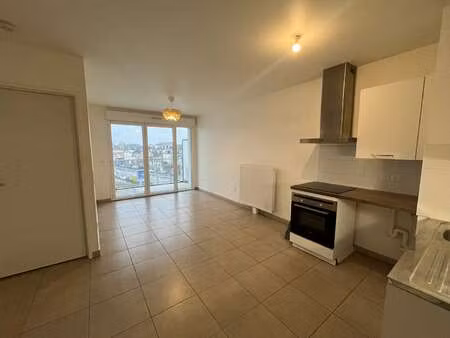 location appartement 2 pièces à caen (14000) : à louer 2 pièces / 38m² caen