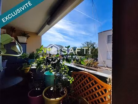 plein centre ville de bassens  état quasi neuf