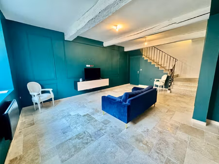 maison rénovée avec terrasse et garage au péage-de-roussillo