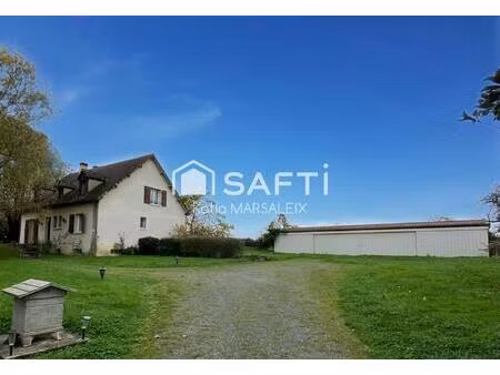 maison 5 chambres sur 4 650m² terrain avec hangar