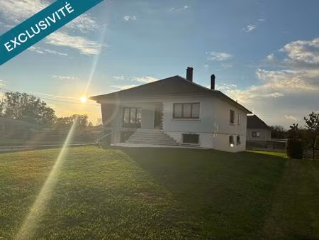 jolie maison spacieuse et très bien entretenue