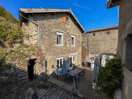 ancienne chapelle réaménagée avec gîte indépendant