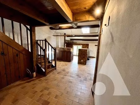 appartement en duplexe de 63.90m² - cotignac