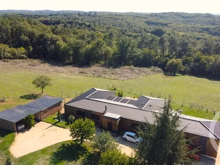 maison haut de gamme à meyrals