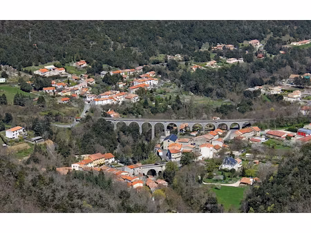 grand terrain à bâtir