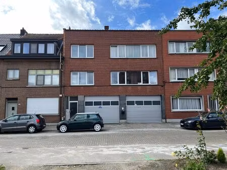 magazijnruimte van 235 m² op topligging nabij de haven