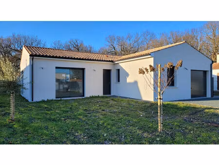 vente maison 4 pièces 94m2 saint-sulpice-de-royan 17200 - 339900 € - surface privée