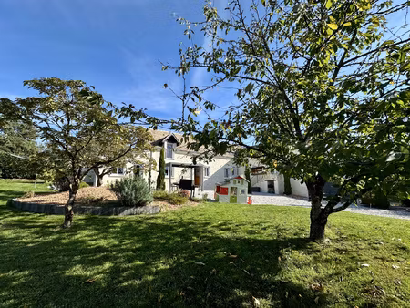 charmante maison ancienne rénovée avec goût 175 m2