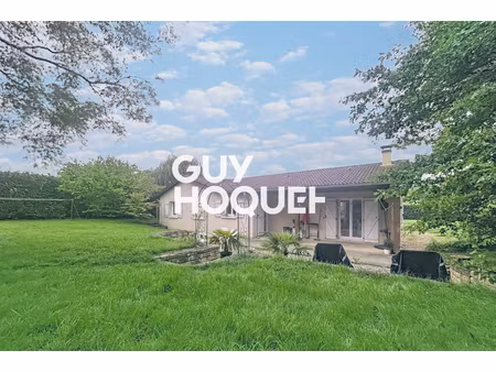 charmante maison de plain-pied  3 chambres  garage - 01380 bage dommartin