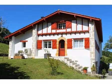 maison d'exception au cœur des collines basques