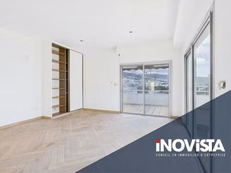 à louer - locaux professionnels de standing - secteur moufia