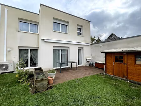 bregille : maison de 2012 de 107 m2 avec 3 chambres et 1 bureau