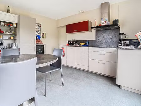 maison 4 chambres  spacieux garages - proche pont de vaux