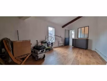 vente appartement t3 rénové avec extérieur  84120 pertuis.