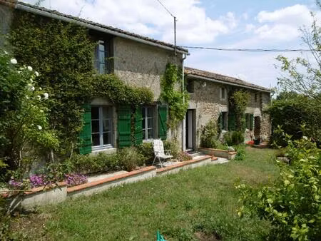 maison de caractère avec piscine et maison d’amis