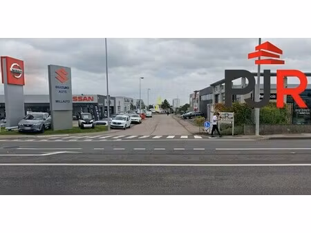 location local commercial