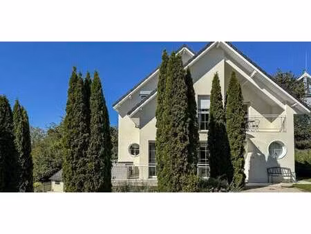 maison avec piscine et terrasse montbeliard (25)