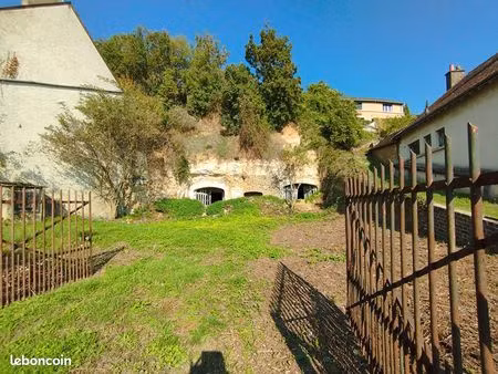 parking/box 241 m² naveil