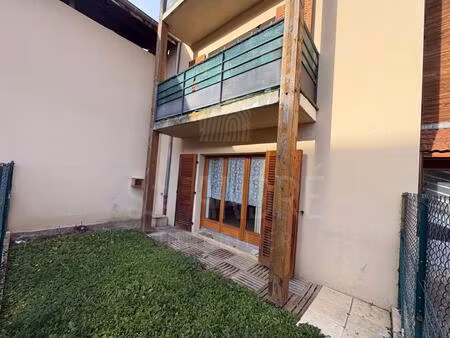 appartement rdc t3 avec rez de jardin et parkings