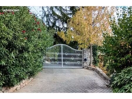 la trinité – maison d’architecte 276 m² avec piscine  terrain et vue dégagée