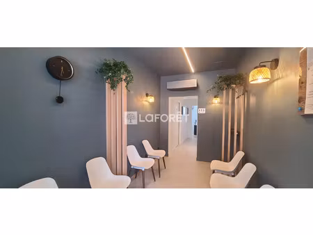 location commerce 17 m² à saint-forgeux (69490)