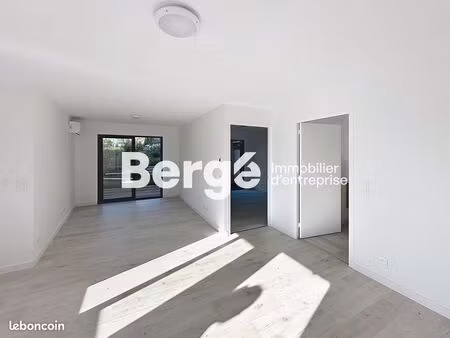 bureaux 56 m² mougins