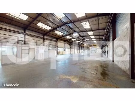 local d'activité 1 200 m²