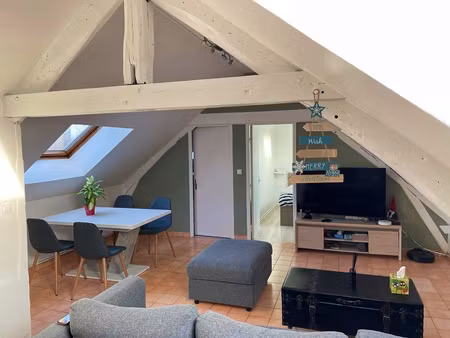 2 pieces - centre ville de limours - vendu loué meublé