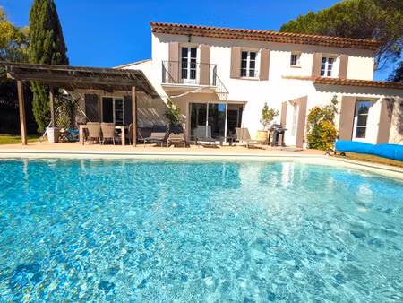 vente maison 5 pièces 185 m² grimaud (83310)