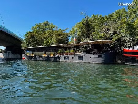 à louer péniche à saint-cloud