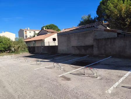 parking au sud de tournon sur rhone