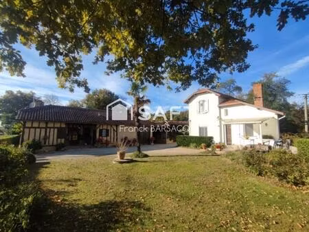 deux maisons en campagne avec parc et piscine