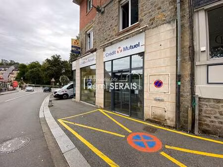 location bureaux et commerces à bagnoles-de-l'orne (61140) : à louer / 38m² bagnoles-de-l'