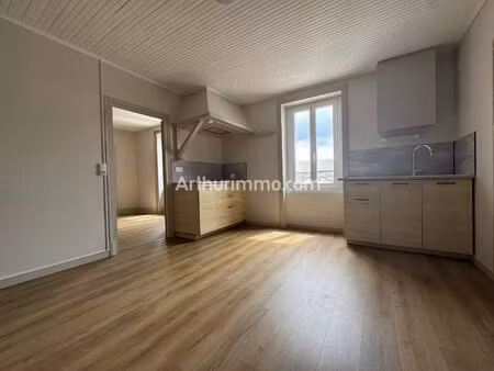 appartement t2 - centre ville de chaussin