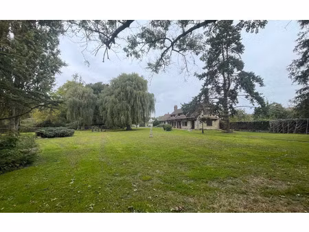 maison bray-et-lû 300.48 m² t-7 à vendre  383 250 €