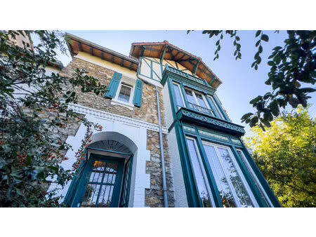 maison de charme à colombages proche gare.