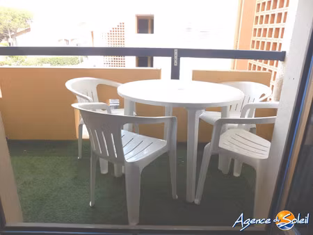studio avec balcon et parking privatif