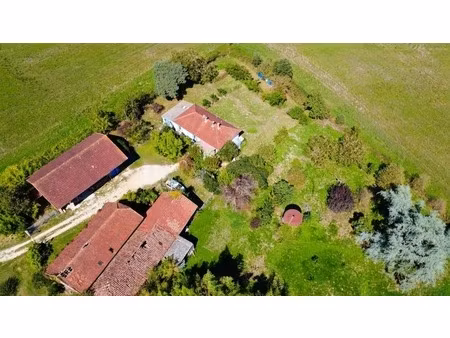 maison de campagne t4 de 87 m² sur 7 753 m² de terrain à lagraulet-du-gers