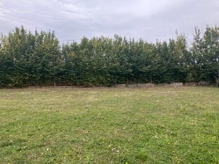 en vente terrain constructible 7 41 ares – 72 000 € |hinges