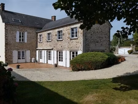 en vente maison 290 m² – 417 800 € |ernée