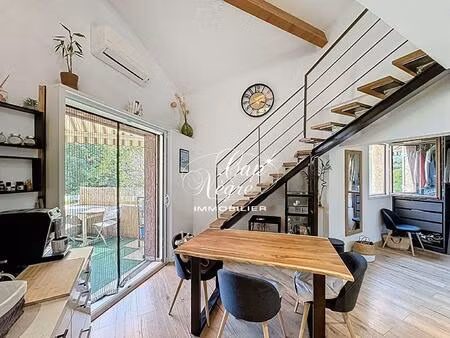 mazet rénové 2 chambres avec terrasse & parking au calme à vendre clé en main à cavalaire.