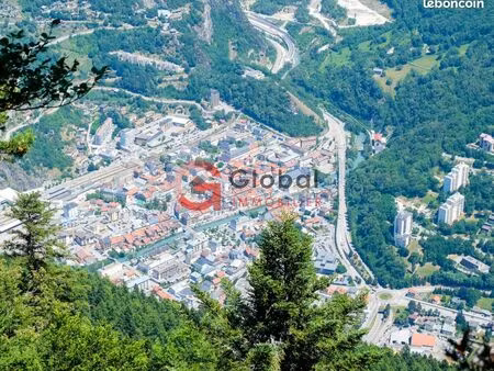 immeuble 400 m² moutiers