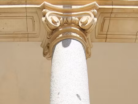 nouveau  domaine de 64 5 ha  manoir 900 m2  dépendances et salles pour 5800 m2 env   ideal