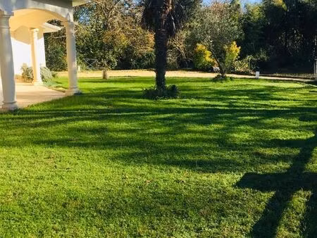 location maison 7 pièces 180 m² à léognan (33850)