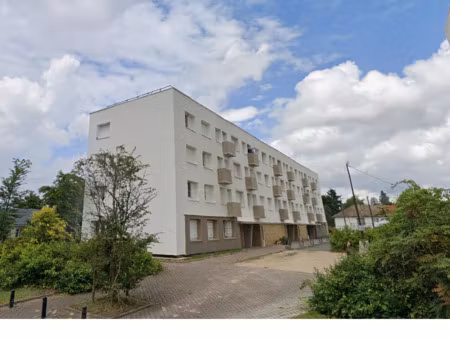 location appartement 4 pièces 80 m² à romorantin-lanthenay (41200)